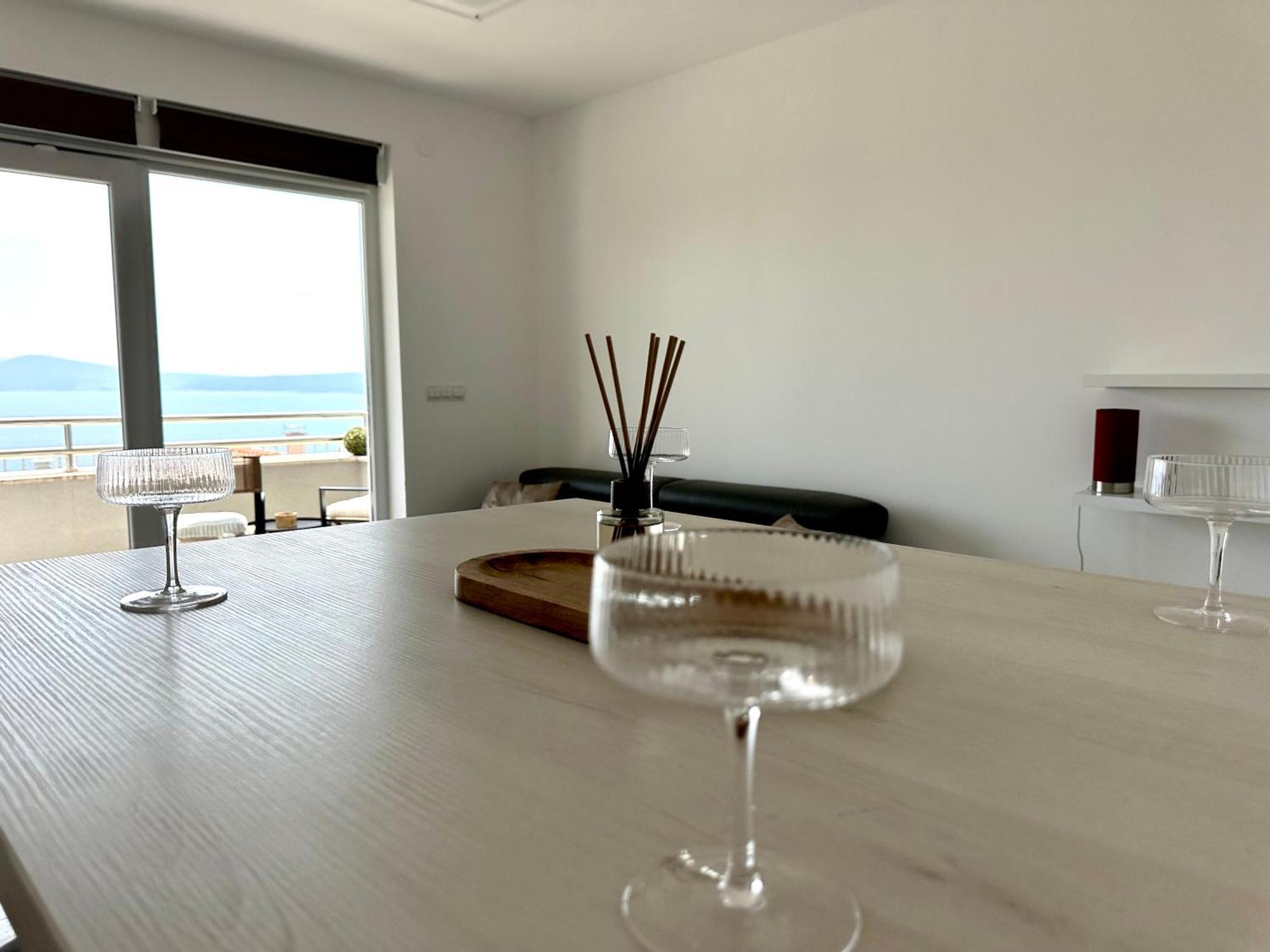 The View Apartment With Pool - Crikvenica Exteriér fotografie